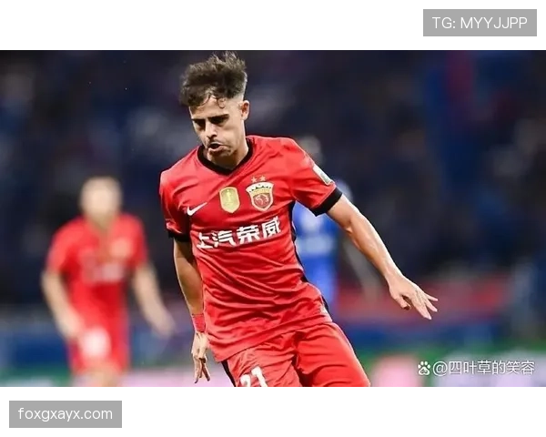 上海海港持续保持竞争力，近期连胜重回联赛榜首位置。