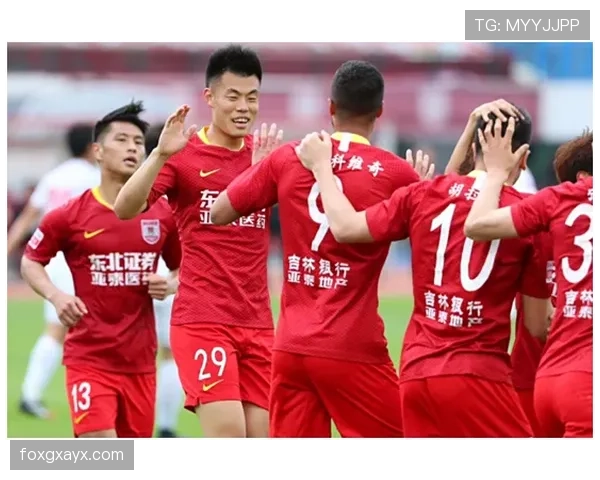 阿贾克斯荷甲竞争力明显下滑，争冠形势面临严峻考验